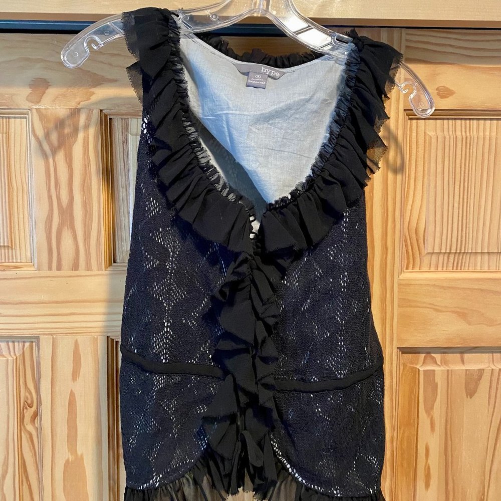 Vest with ruffles